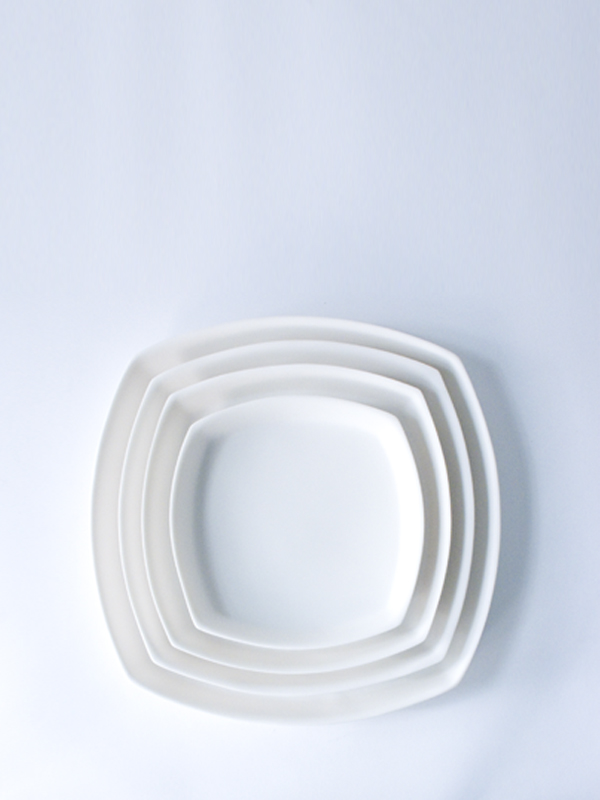 四角皿 (ホワイト) 7寸 - 陶芸家・青木良太公式通販サイト RYOTA AOKI ...